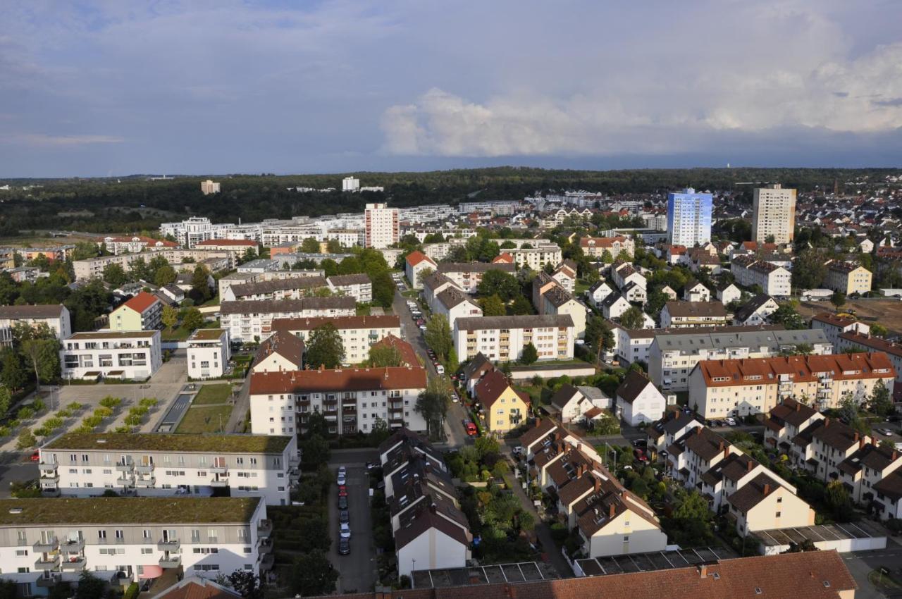 Ueber Den Wolken Und Super Zentral Zwischen Frankfurt Und Darmstadt - 100Qm Langen  Esterno foto